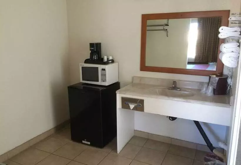 מוטל Vagabond Inn Hemet