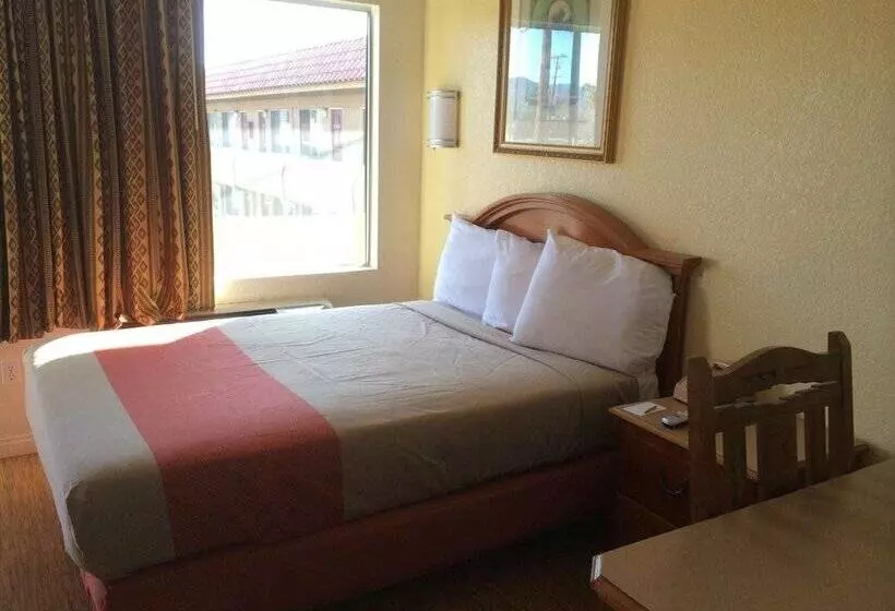 מוטל Vagabond Inn Hemet