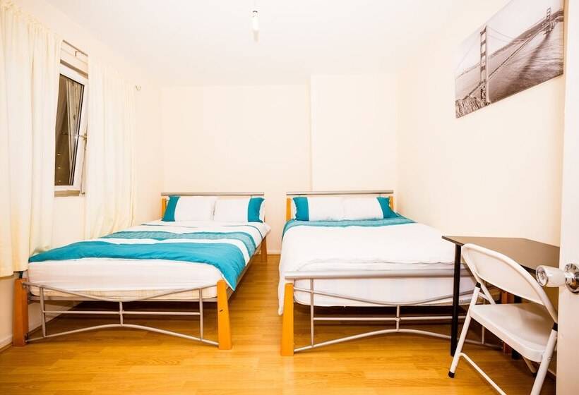 Colebert Avenue Apartment