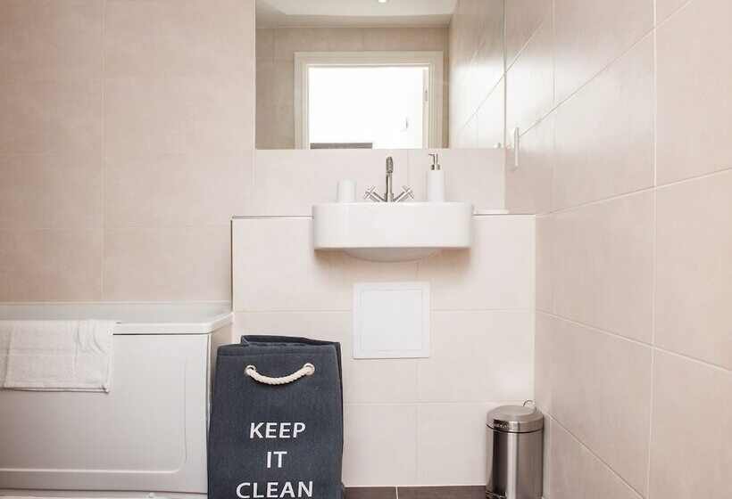 Psf Apartments Flat 83