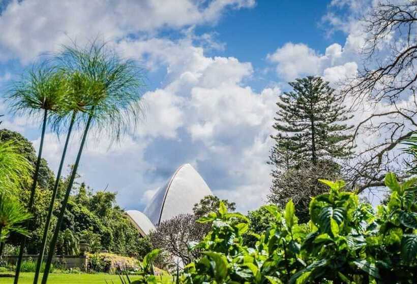 Warrick Fram 3 Beds Apt Free Parking Walk To Westfield Close To Hospital Nwf003