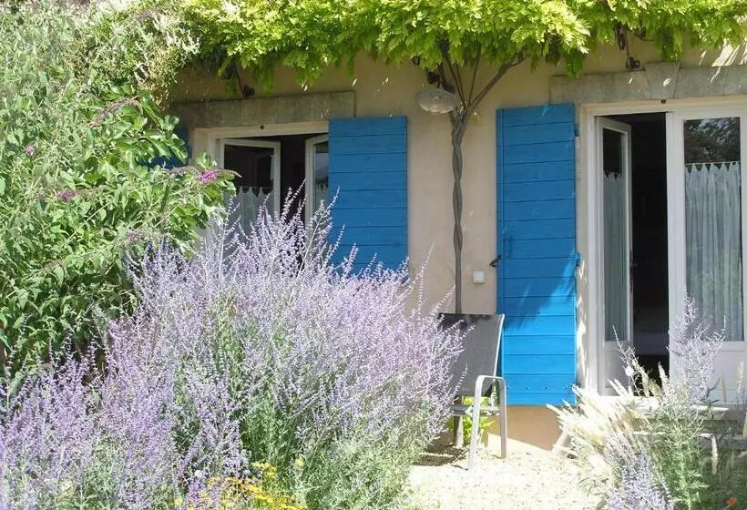 ベッドアンドブレックファースト Clos Des Lavandes   Chambres Et Suites De Charme Climatisées Luberon