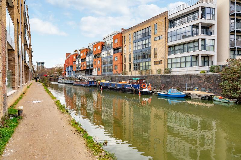 Canary Gateway Serviced Apartments