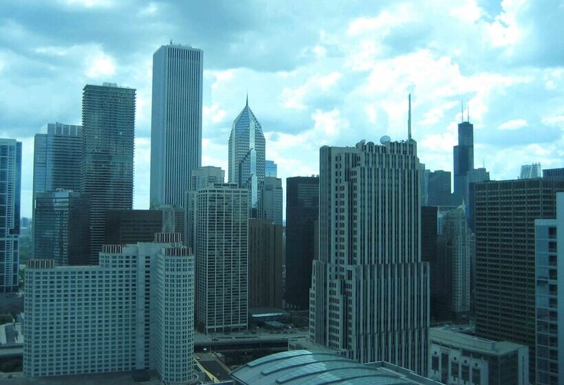 Chicago Downtown Condo   Michigan Ave Suite Id 14 15