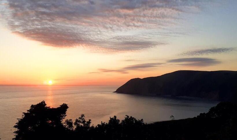 فندق Chough S Nest