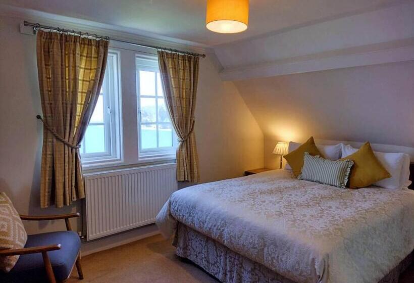 فندق Chough S Nest