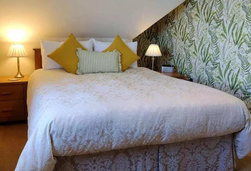 Hotel Chough S Nest