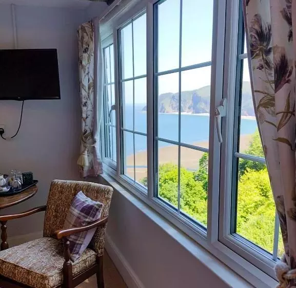Hotel Chough S Nest