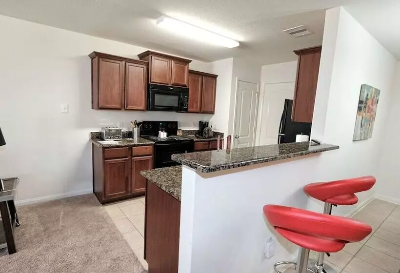 3bdrm 2bath 5beds   Iah Airport, Humble