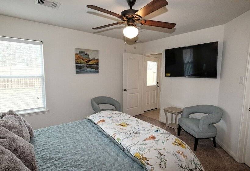 3bdrm 2bath 5beds Iah Airport, Humble