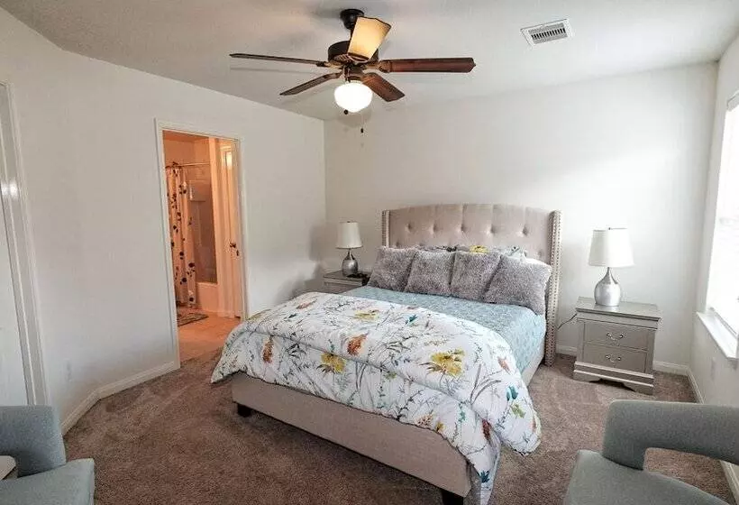 3bdrm 2bath 5beds   Iah Airport, Humble