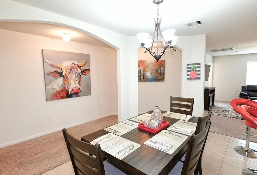 3bdrm 2bath 5beds   Iah Airport, Humble