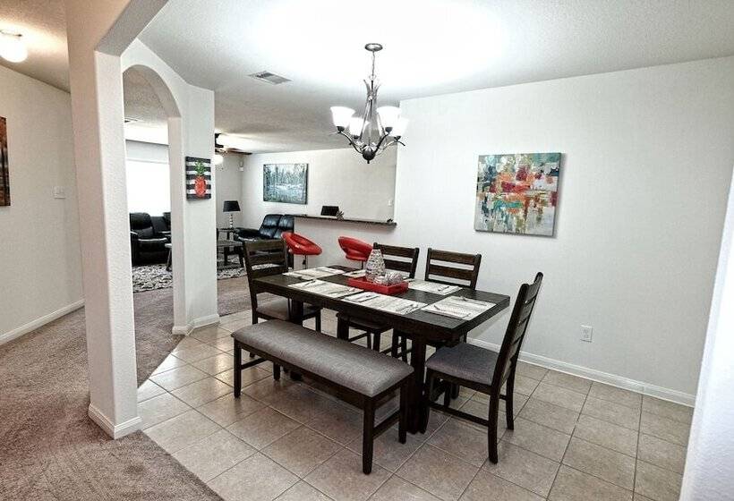 3bdrm 2bath 5beds Iah Airport, Humble