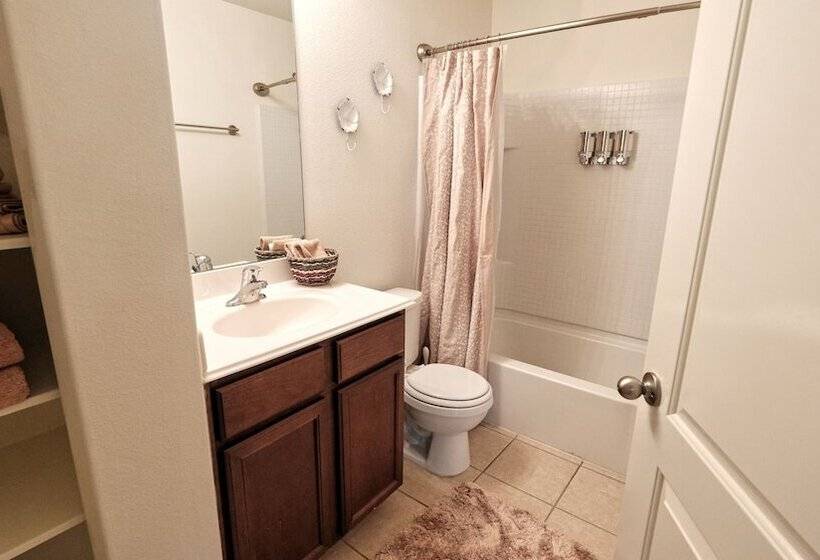 3bdrm 2bath 5beds Iah Airport, Humble