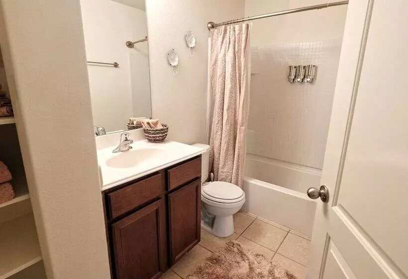 3bdrm 2bath 5beds   Iah Airport, Humble