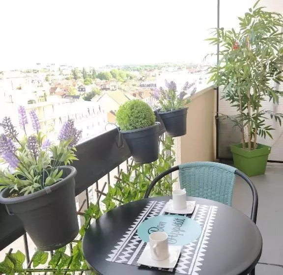 Le Parisien T1antony Berny By Beds4wanderlust   35m2 Avec Balcon   Aéroport Orly 5miles   Train Stat