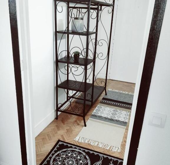 Le Parisien T1antony Berny By Beds4wanderlust   35m2 Avec Balcon   Aéroport Orly 5miles   Train Stat