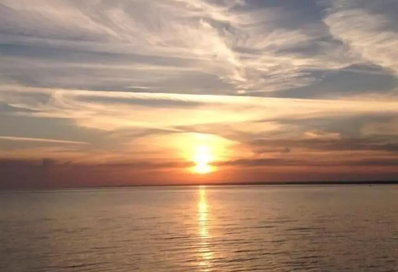 Observation Apartment On The Beach