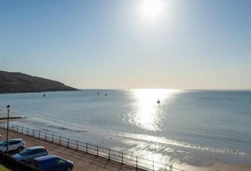 Observation Apartment On The Beach