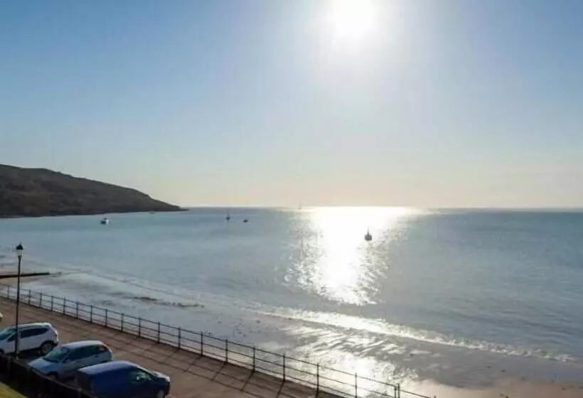 Observation Apartment On The Beach