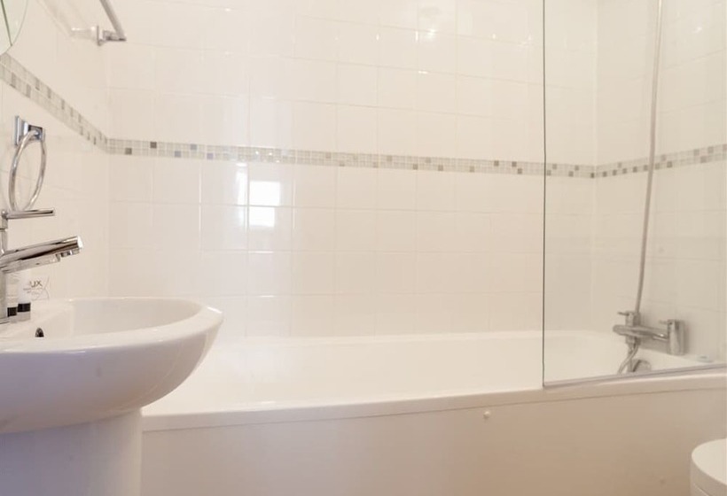 Observation Apartment On The Beach