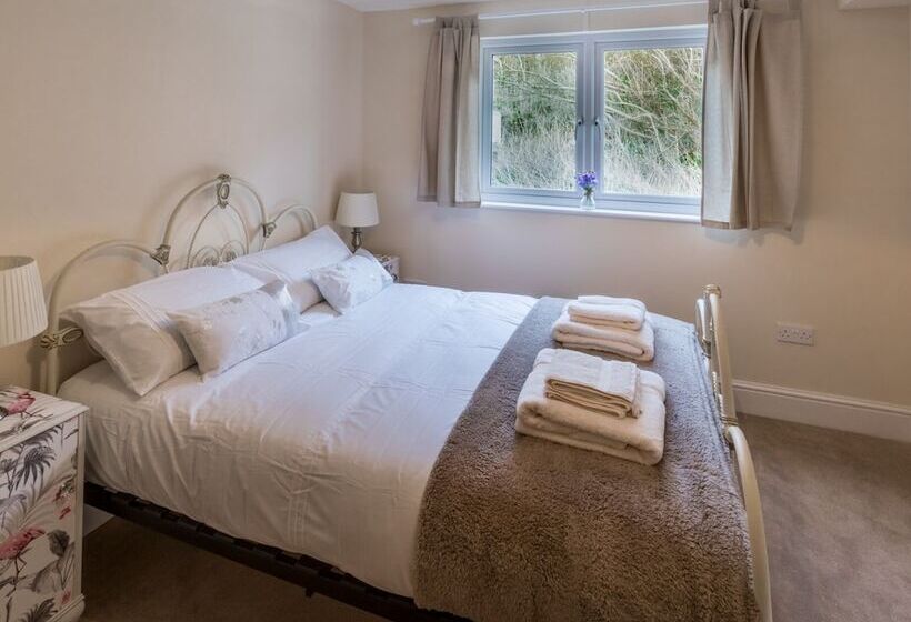 Observation Apartment On The Beach