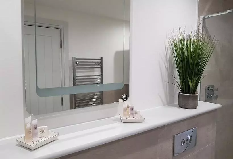 One To One Apartments