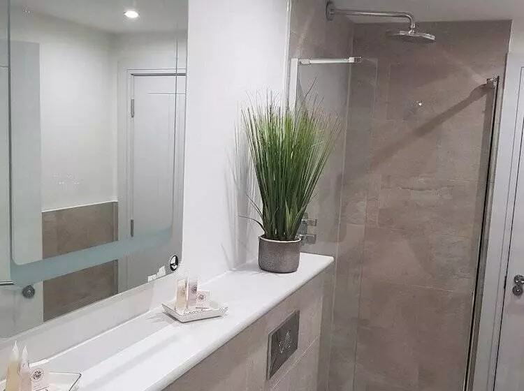 One To One Apartments