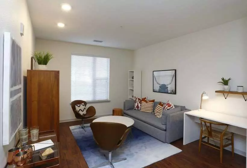 Suite Destination Downtown Austin