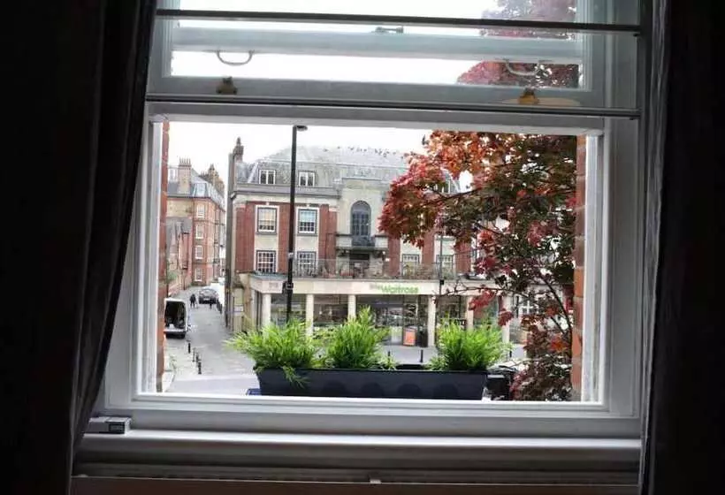 Trendy 2bd Flat In West Hampstead