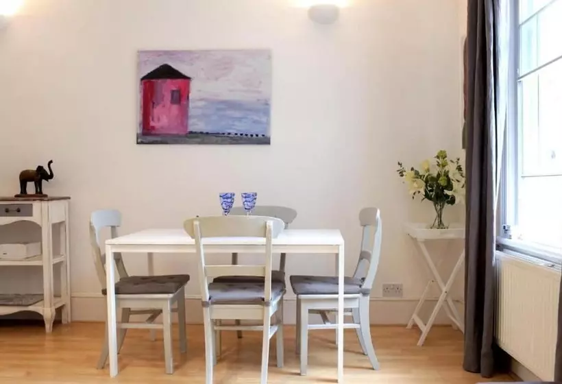 Trendy 2bd Flat In West Hampstead