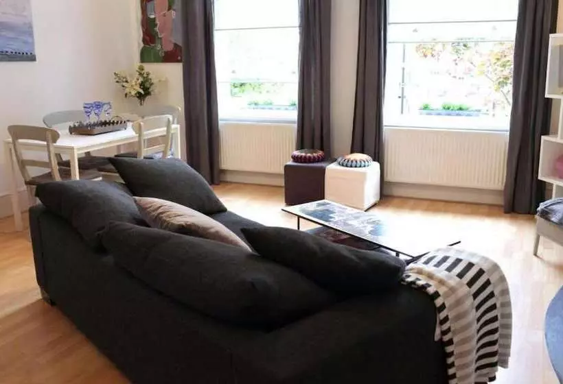 Trendy 2bd Flat In West Hampstead