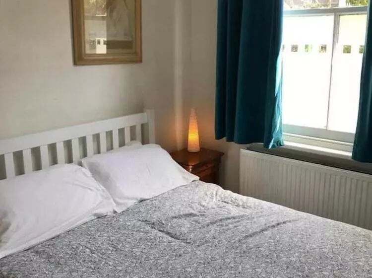 Trendy 2bd Flat In West Hampstead