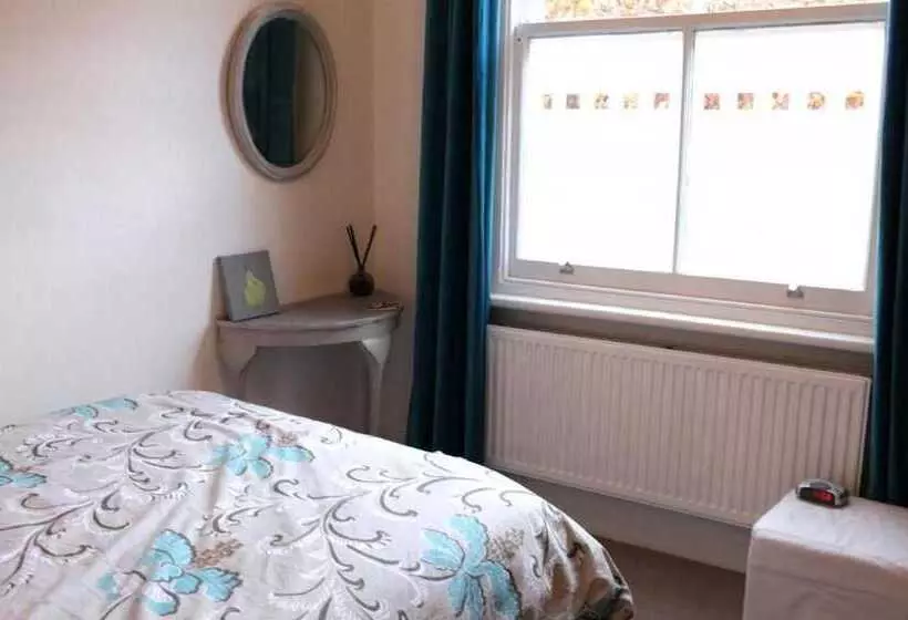 Trendy 2bd Flat In West Hampstead