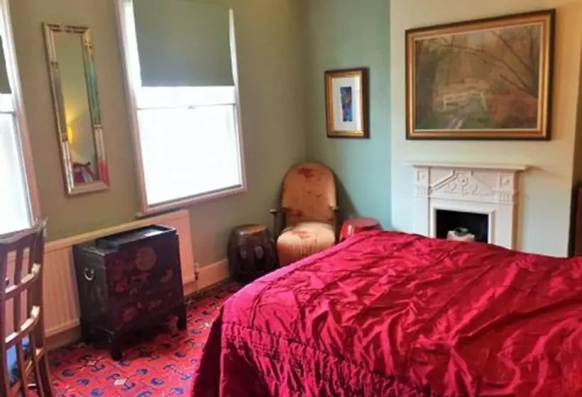 Artist Cottage B&b