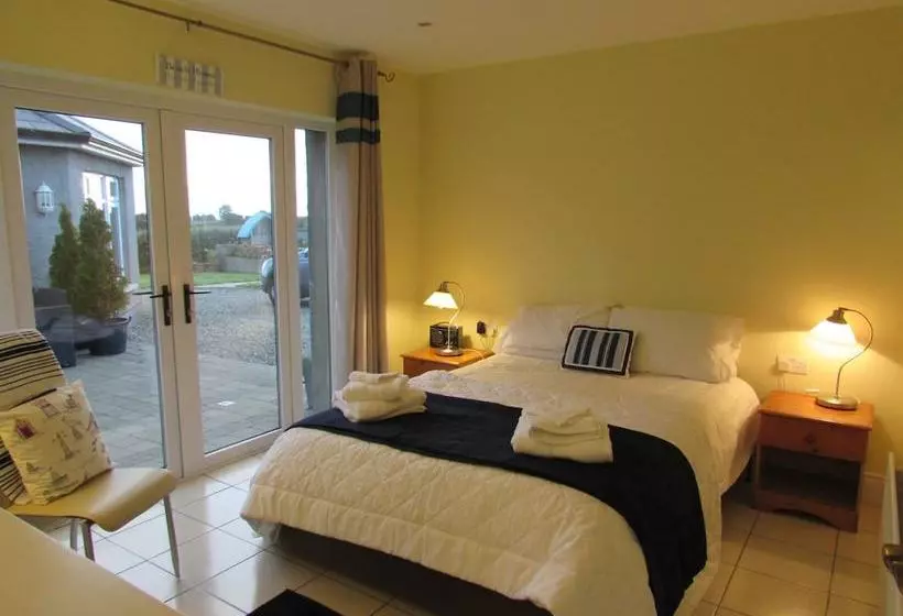 تختخواب و صبحانه Fifty Five Ballyhome, Portrush
