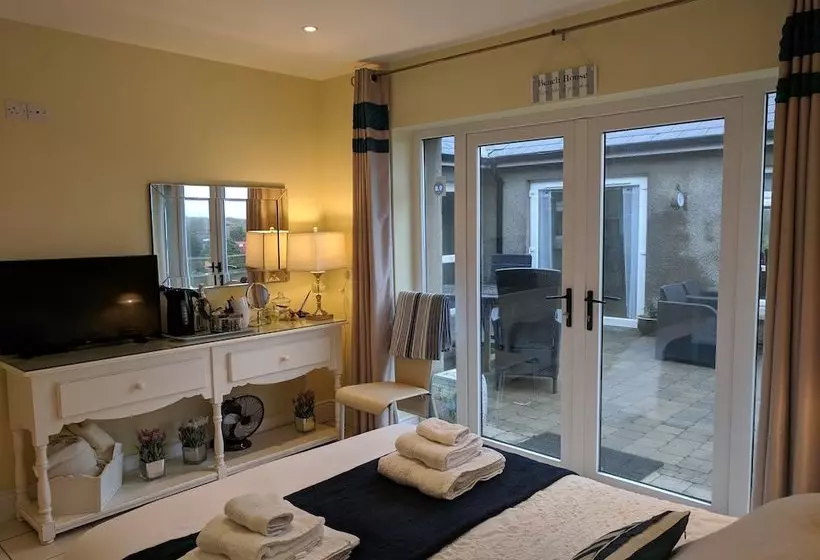 تختخواب و صبحانه Fifty Five Ballyhome, Portrush