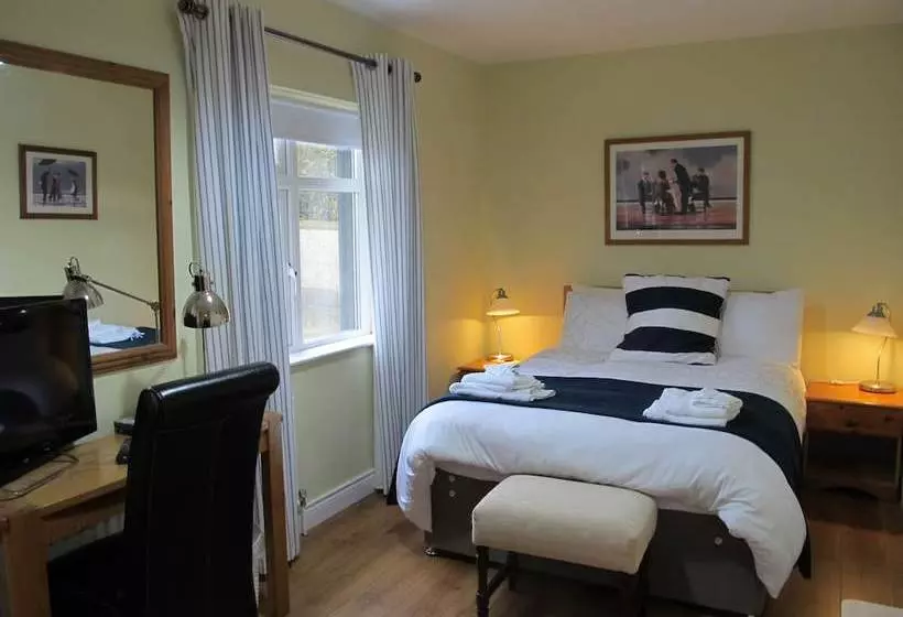 تختخواب و صبحانه Fifty Five Ballyhome, Portrush
