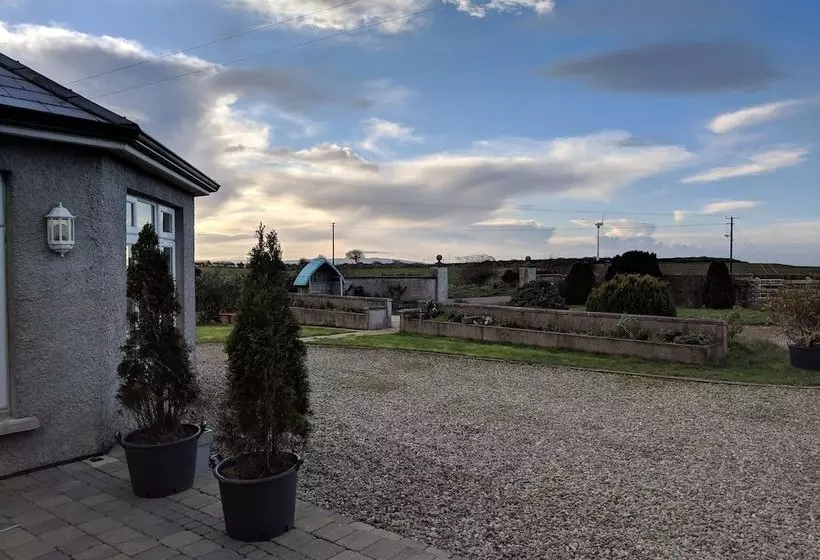 تختخواب و صبحانه Fifty Five Ballyhome, Portrush