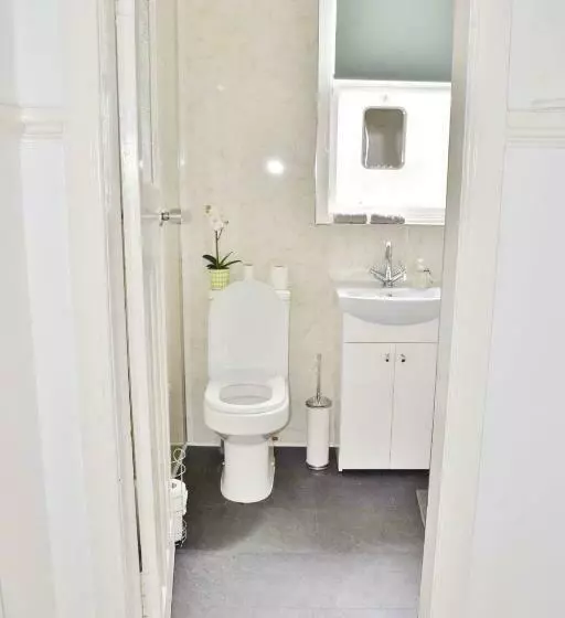 Flat In Oban Town Centre