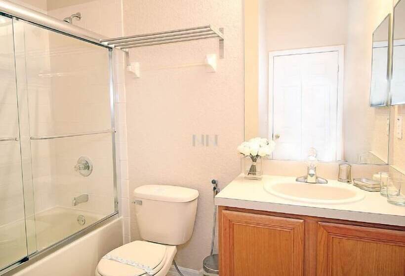 Fv62884   Regal Oaks   4 Bed 3.5 Baths Townhome