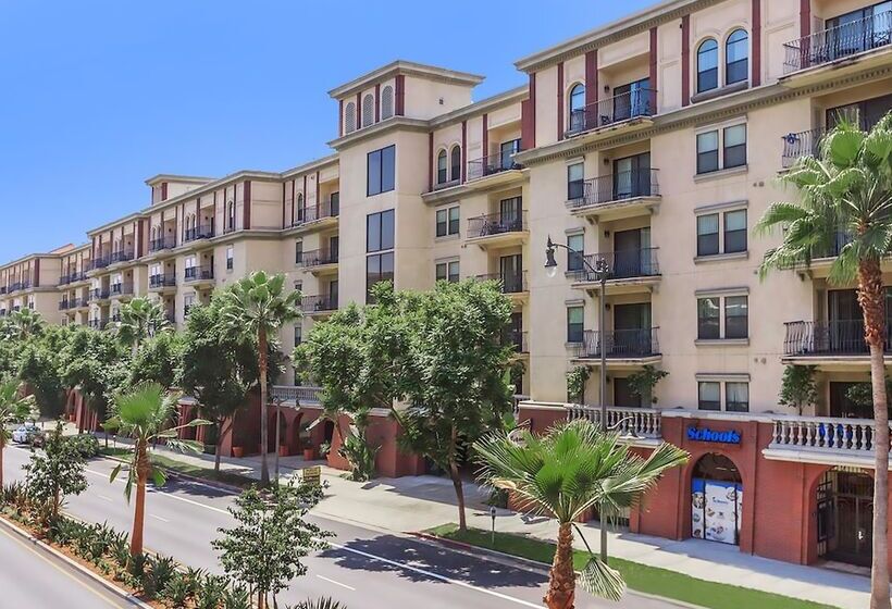 Las Premier Apartments