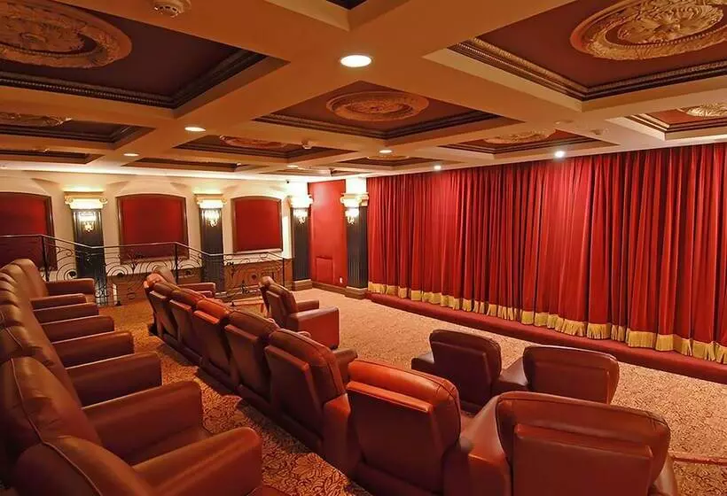 Las Premier Apartments