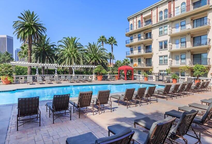 Las Premier Apartments