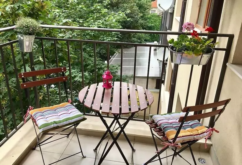 Las Premier Apartments