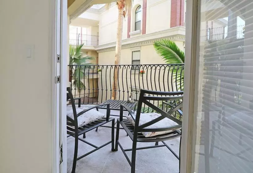 Las Premier Apartments