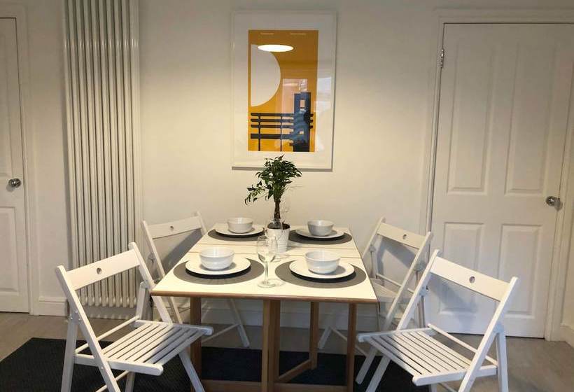 Luxury Central Apartment 4 Guests