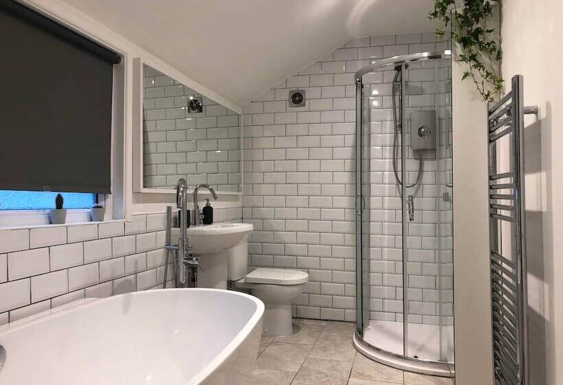 Luxury Central Apartment 4 Guests