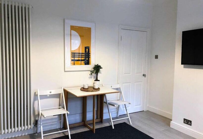 Luxury Central Apartment 4 Guests