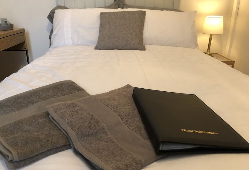 Пансион Double Rooms Near City Centre